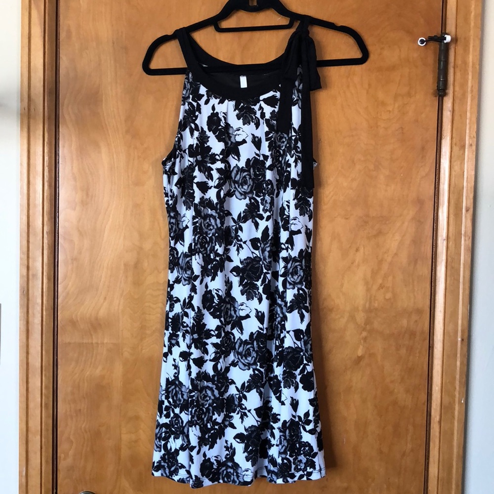 NWOT graphic floral print dress with tie shoulder